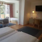 Comfort Bruckner Hotel 2*