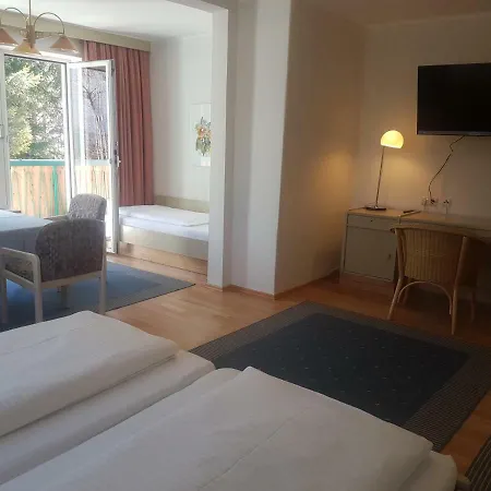 Comfort Rooms Bruckner Hotel 2*